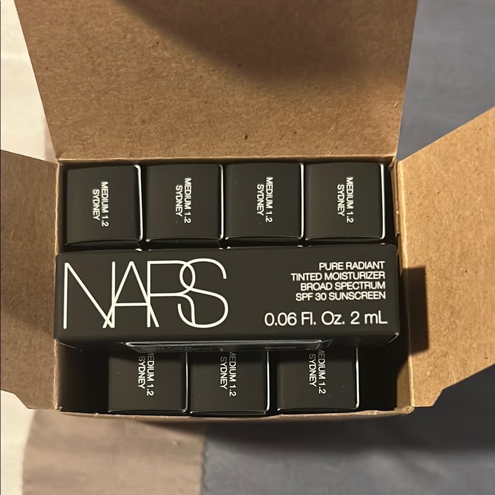 - 12 NARS Tinted Moisturizer Collection - Medium 1.2 Sydney